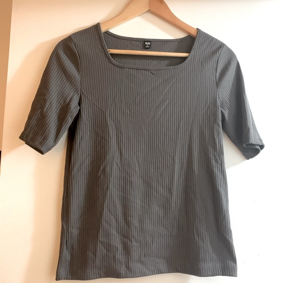 Uniqlo size small ribbed grey long sleeve - Picture 4 of 4